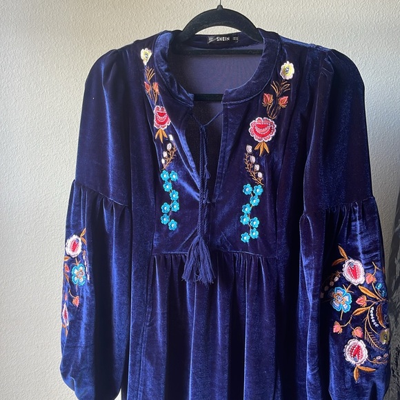 Shein Blue velvet with embroidery flower dress size M - Picture 2 of 6